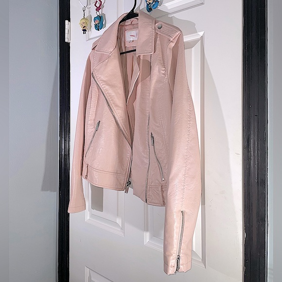 Pink Leather Jacket and Corset Set!đź’– - Picture 10 of 11